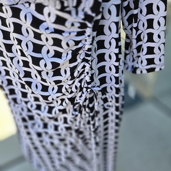London Times NWT Black & White Geo Wrap Dress, Size 18W - Picture 4 of 11